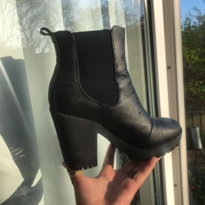  - Platåskor med chunky sula, använd mellan 2-5 gånger!