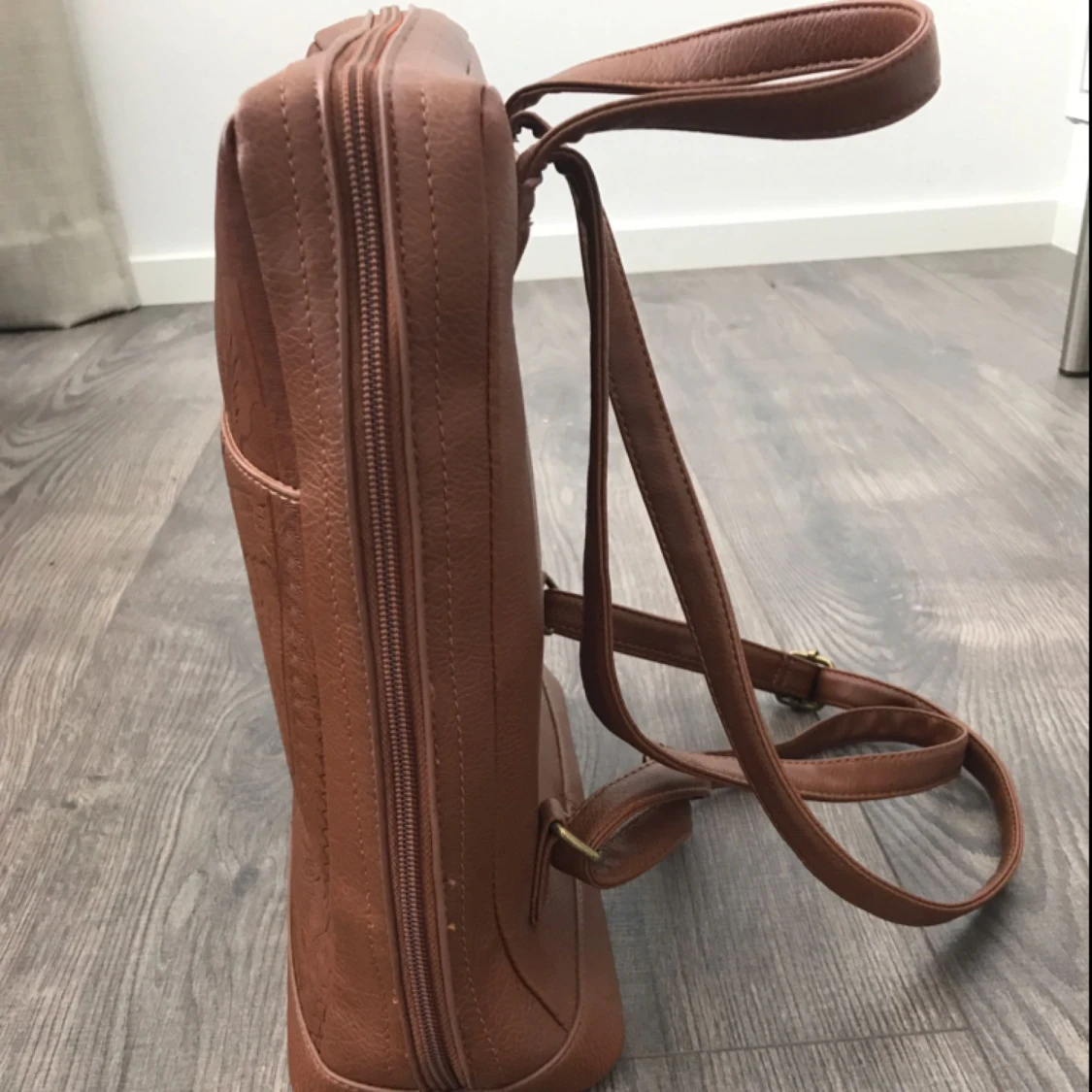 En fin brun färgad väska till salu - 90