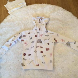  - många symboler på den