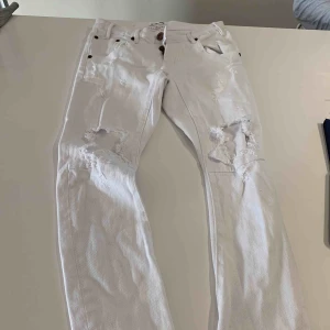  - Jeans i utmärkt skick, stl 26