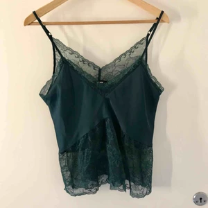  - Festlig topp från BikBok🍸 Storlek XS men passar även S/M! Frakten är inkluderad i priset⭐️ 