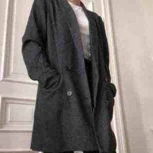  - Kavaj från monki. Kan mötas upp i Gbg, annars tillkommer frakt✨