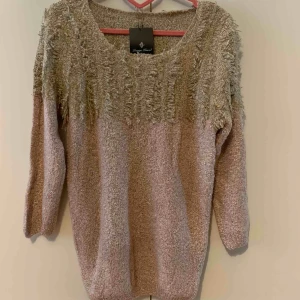 Tröja - Nytt tröja i storlek m, nyskick, Finns i Odenplan Stockholm  Kan även skicka via post