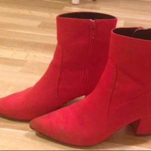  - Säljer endast till den som kan mötas upp i Helsingborg,postar inte. 