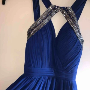  - Balklänning från Scala, endast använd 1 gång.  Nypris: 1000kr