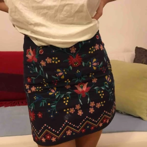  - Jag säljer en superfin kjol från Springfield i storlek 34/ XS. 🌸🌼🌻 Frakt tillkommer! 