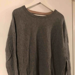  - Stickad tröja från Malene Birger  Aldrig använd då den råka krympa i tvätten  Originalpris 2000