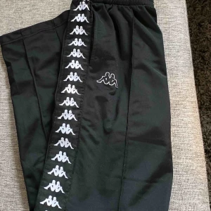  - kappa trackpants, köpta på här på plick 