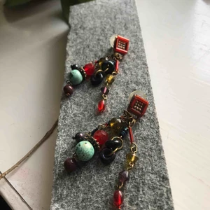  - Vintage jewel.  Material koppar i grunden plus olika pärlor