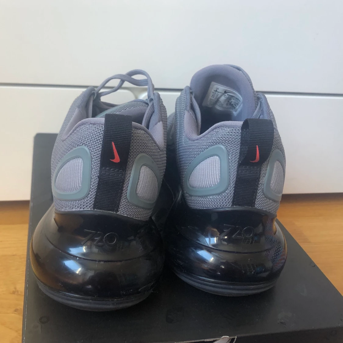 Nike Air Max 720 - 90