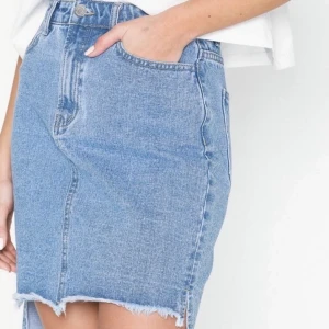 Kjol från Nelly - Storlek S, använd väldigt få gånger! Som ny. 