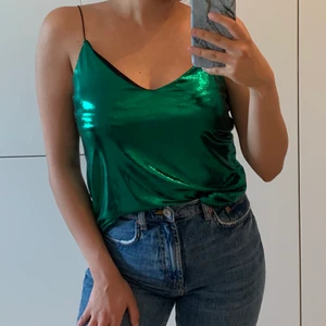 Topp - OANVÄND topp i storlek XS. Säljer för 50kr & frakt tillkommer 🌸
