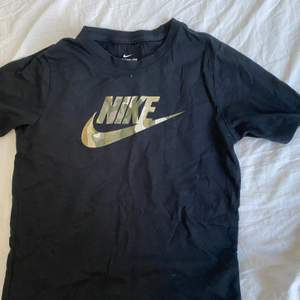 Nike T-shirt 