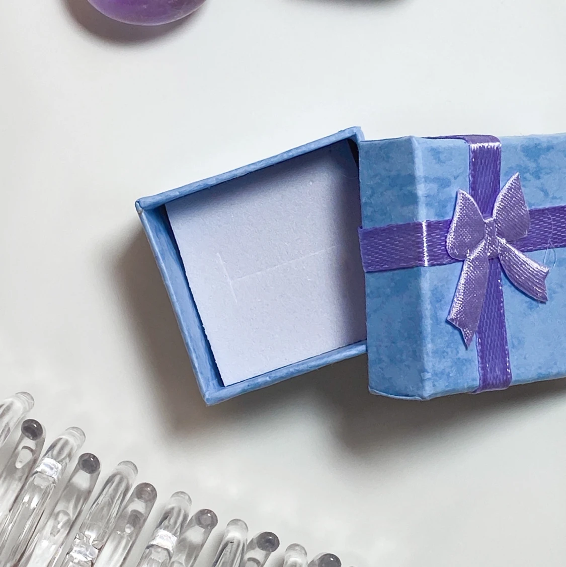 PRESENTKIT ÖRHÄNGE+HALSBAND+ASK 95kr - 91