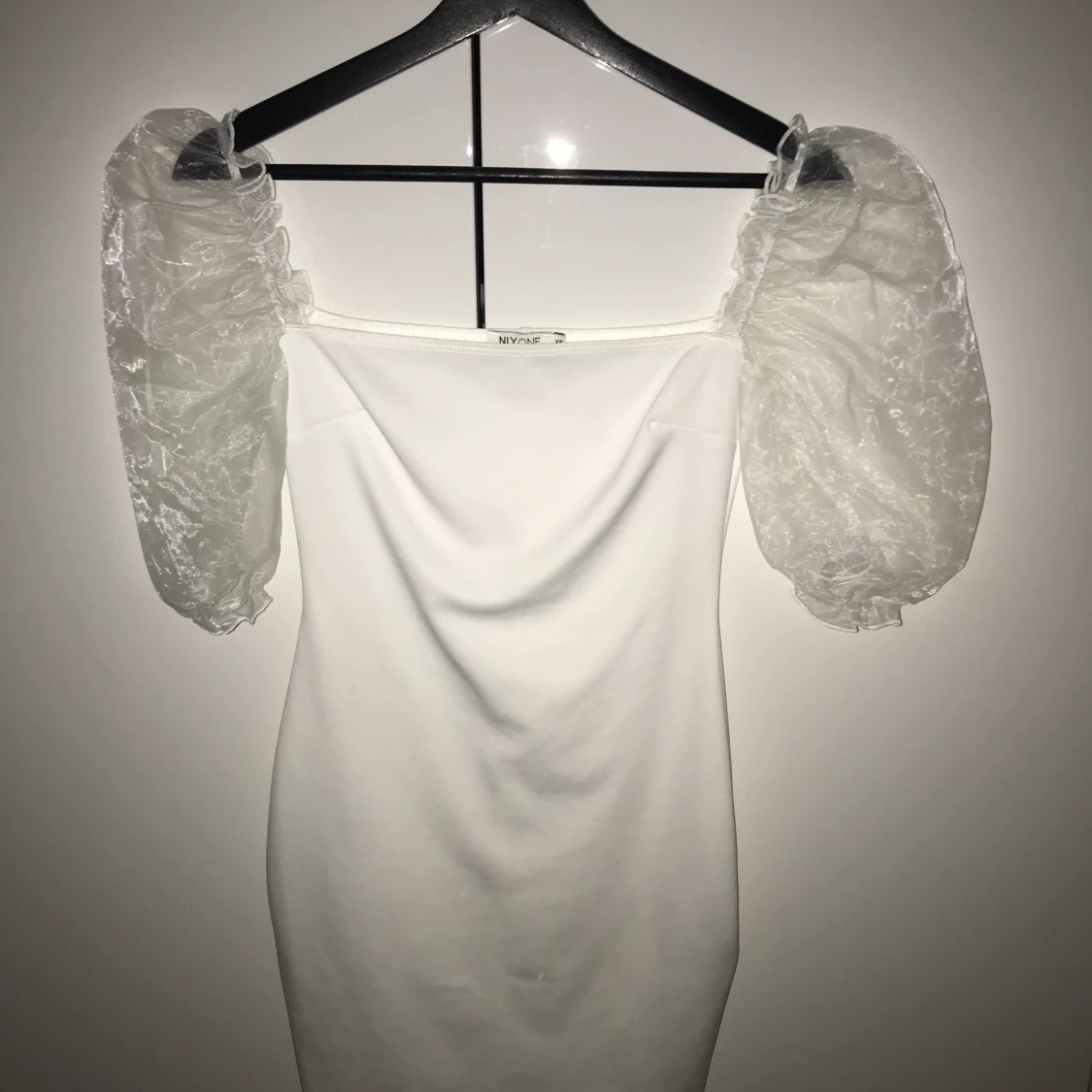 Vit sommar-klänning, Nelly, puffärm/ballongärm - 91