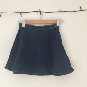 Jeans kjol från American Apparel 💓