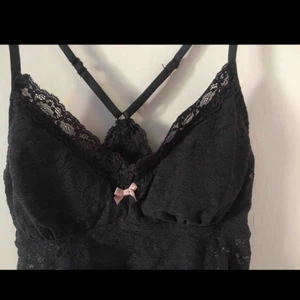  - Säljer nu min fina topp från odd Molly då den aldrig kommer till användning. Den är i toppenskick! Nypris 800kr 