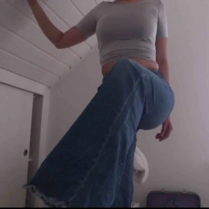  - Världens ballaste bootcut jeans. Superstretchiga och sååå sköna. Nyskick, använda 1 gång 