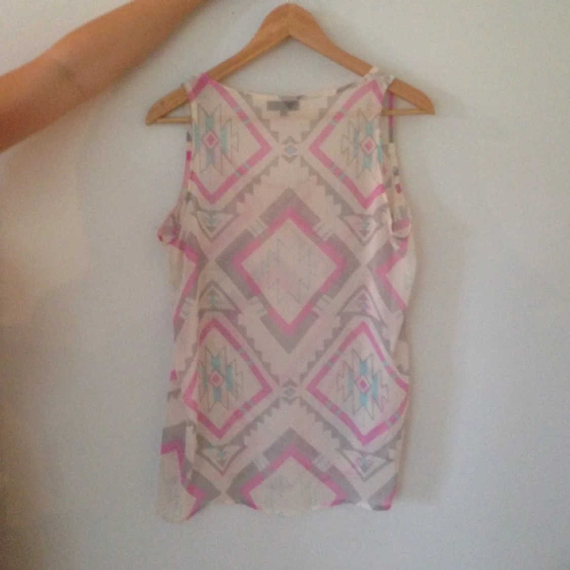 Fint transparent linne från Bikbok! Endast använt en gång  - 1401551369