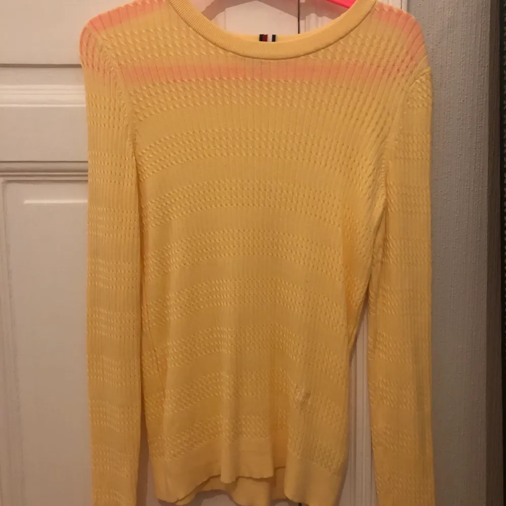 Very nice summery yellow sweater// brand new// have never worn it. Stickat.