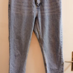 Jeans  - Nya jeans str. 29