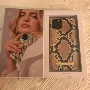 Nytt skal från Ideal of Sweden - Oanvända från Ideal of Sweden. Passar iPhone 11 Pro, XS och X 