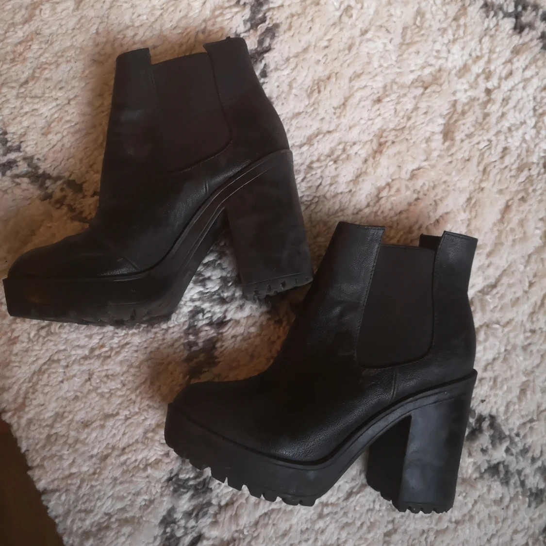 Höga boots, 35