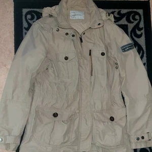 PeakPerformance Jacka - Höstjacka i fint skick. Har swish.