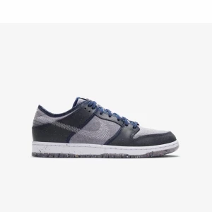 Nike dunk low - Säljer dessa Nike dunk low ”crater” i storlek 42 och 44 båda paren är oandvända. Jag kan mötas upp i Sthlm eller så står köparen för frakten mvh elliot . Kvitto och orginalbox medkommer