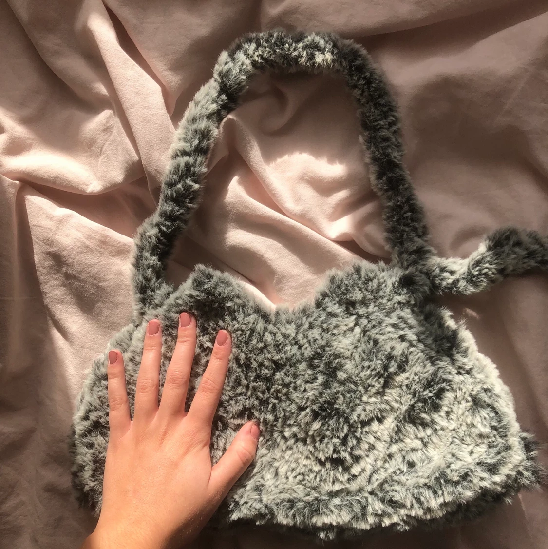 Virkad fluffig väska 💖 - 90