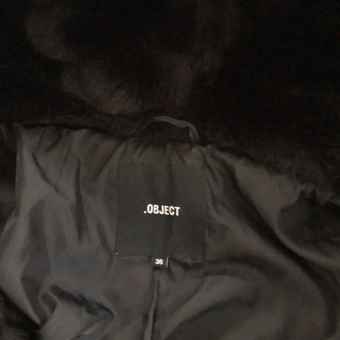 Fake pälsjacka med luva  - 90