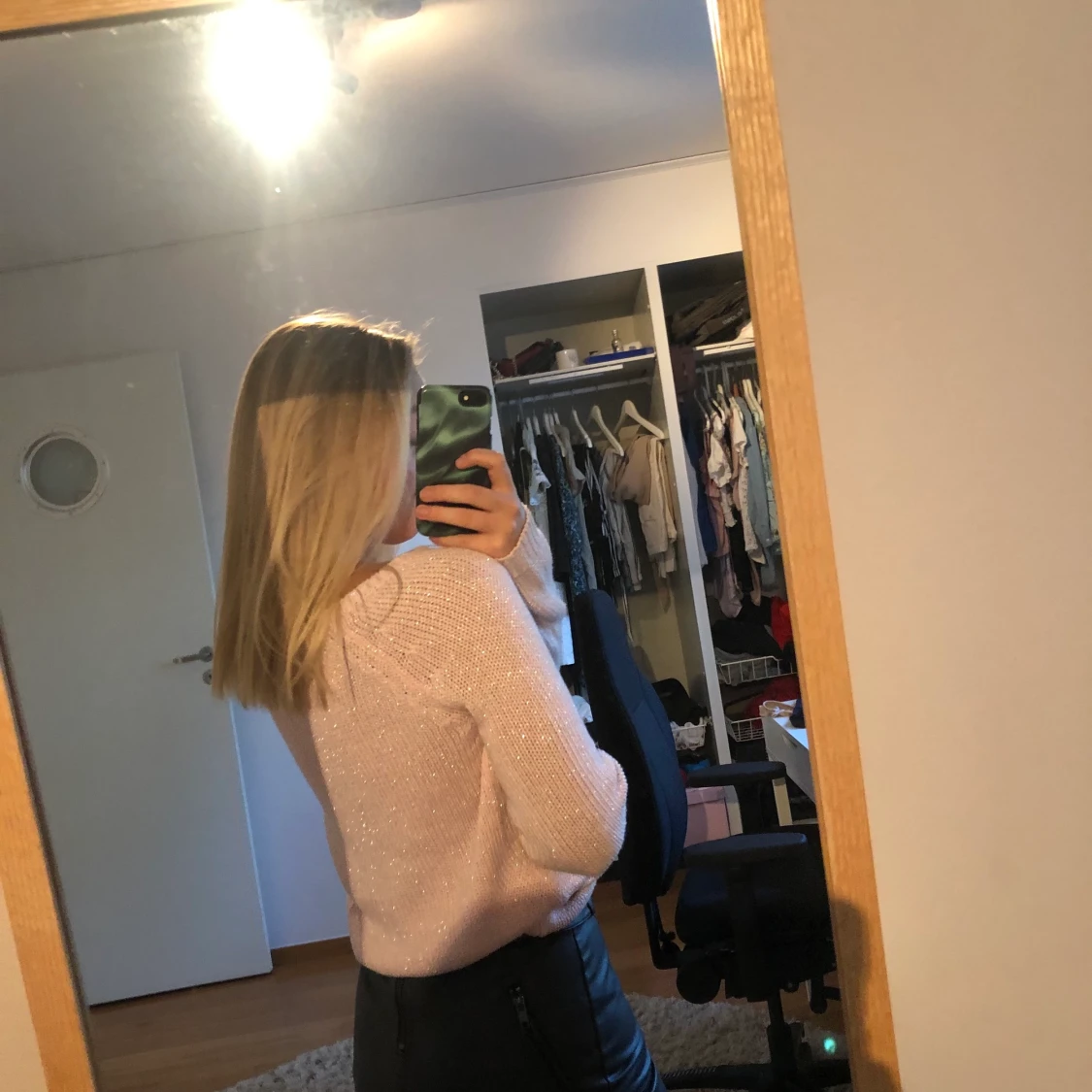 Glittrig stickad tröja  - 90