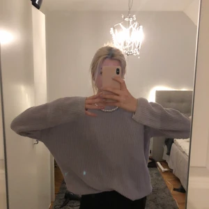 Stickad tröja😇 - Säljer min stickade tröja från nakd💜skriv om du har någon fundering!