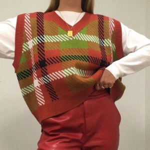 Väst - Jätte fin väst men kommer ej till användning! Buda i kommentarerna❣️