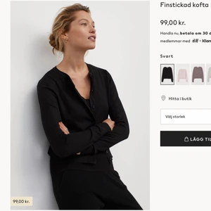 KOFTA ❤️💖💕 - Svart kofta från HM, aldrig använda. Super skön!!