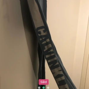 Tights från CK - Ett par tights från Calvin Klein som jag köpt från plick men tyvärr inte passade mig. Säljer för samma pris jag köpte de. 64kr