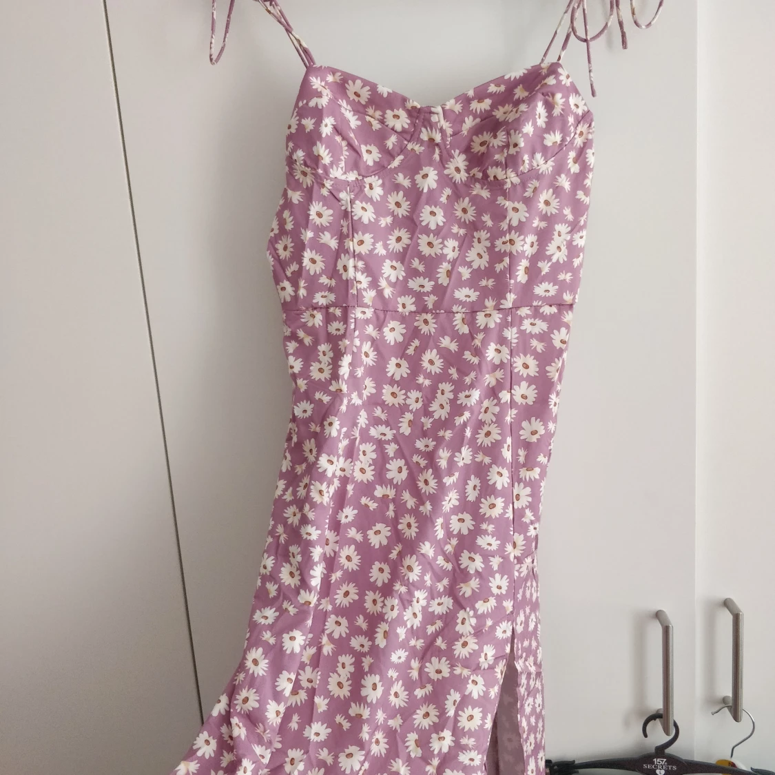 Blommig klänning - 91