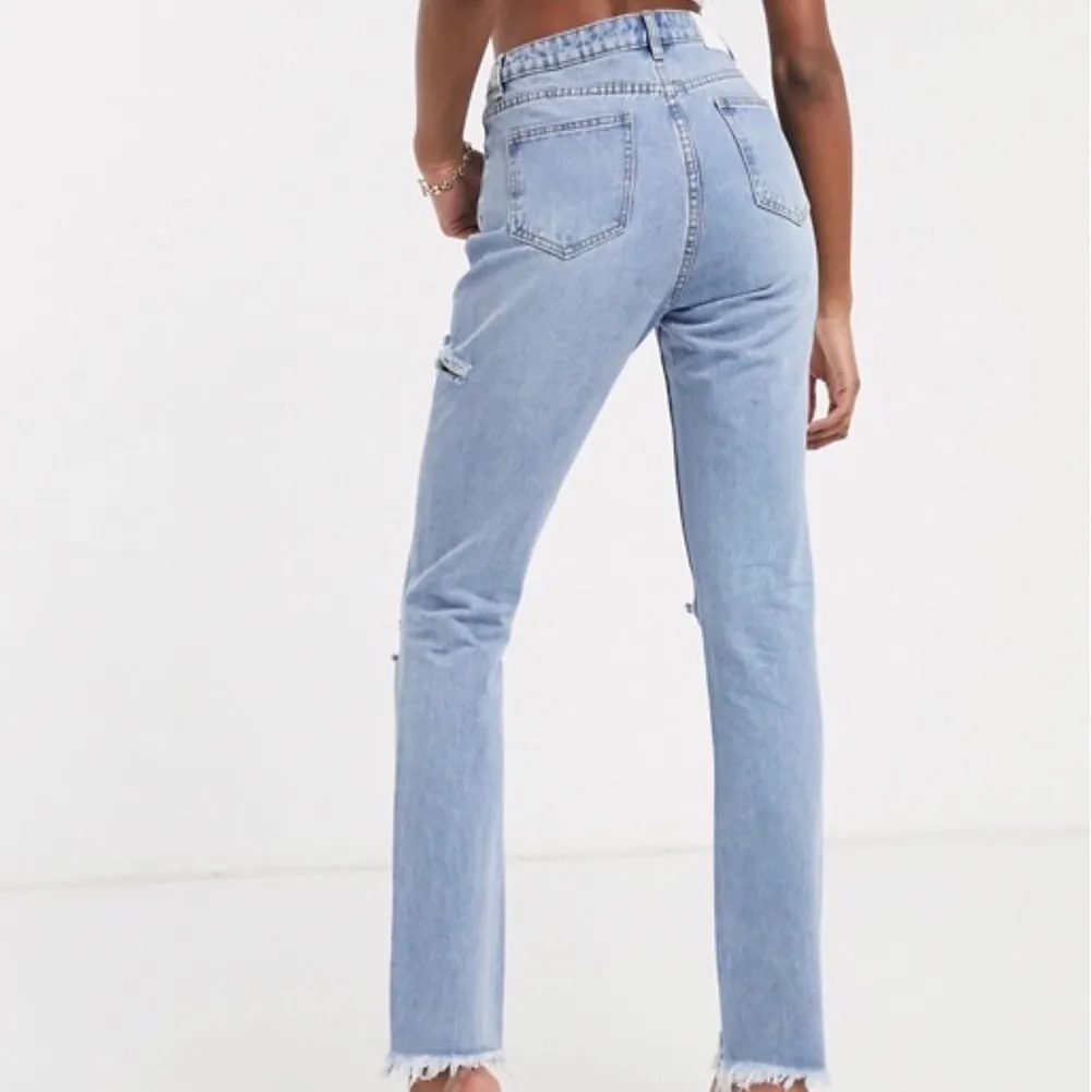 Säljer dessa jeans från asos, de är aldrig använda och de säljs på grund av att jag har köpt ett par liknande. Köpte för 419 kr. Buda från 300!. Jeans & Byxor.