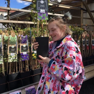  - finaste jeansjackan fr monki 💌 nypris 450kr, använd ca 2 ggr.  perfekt nu till våren! frakt är inkluderat i priset 💐💞