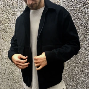  - Jättefin vårjacka från Weekday, använd endast en gång ☀️ frakt tillkommer!