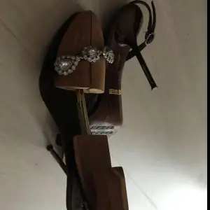 Le silla evening heels. Paid 3500 for them