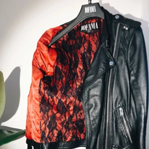  - Jofama By KENZA. Kenza 9 köpt på Wassens i Göteborg för 3995 kronor. Använd en säsong, välvårdad och i ett väldigt bra skick. Jag har tänkt mig 1000 kronor för den 