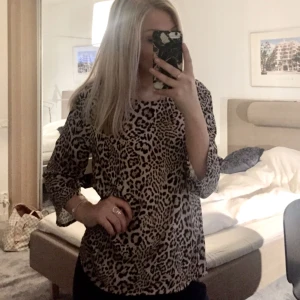  - Blus från Gina Tricot! Knappt använd💕