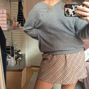 Rutig kjol - Rutig kjol som jag köpt second hand. Det finns inget märke på kjolen men den är i mycket bra skick och i storlek XS 💞💞🥰