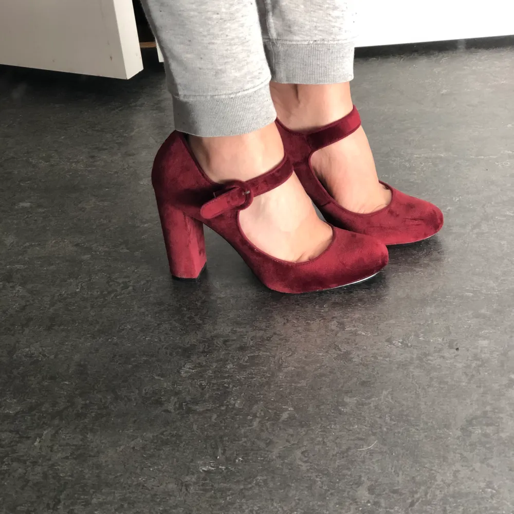 Red heels, Used once as new 💫⭐️. Skor.