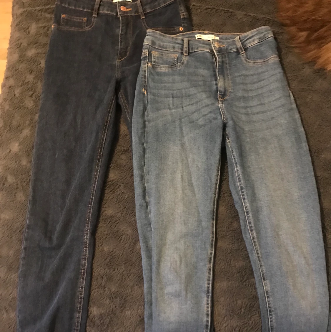 Skinny jeans, första bilden är sålda  - 90