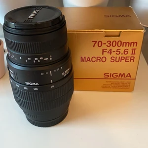 Sigma objektiv  - Säljer ett sigma objektiv 70-300 mm då den inte passade till min kamera 