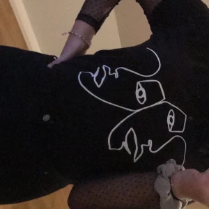 T-shirt med tryck stl M - Söt basic t-shirt från MQ i stl M🙏🏻🙏🏻inklusive frakt💞