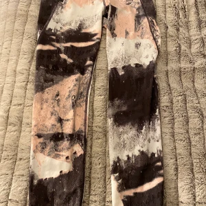 Träningstights - Träninstights från H&M. Knappt använda och i bra skick