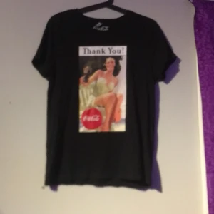 Coca cola tröja - Aldriga andvänd köpt för 150 säljer för 100